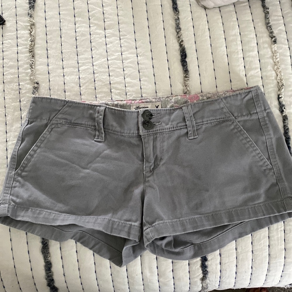 American eagle gray shirt shorts